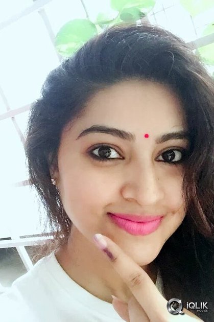 Celebrities-Cast-Vote-in-TN-Elections